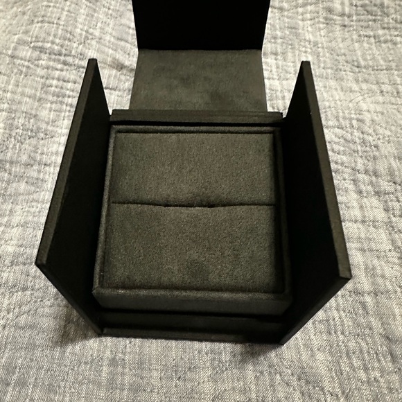 DAVID YURMAN jewelry box for ring - Picture 2 of 5